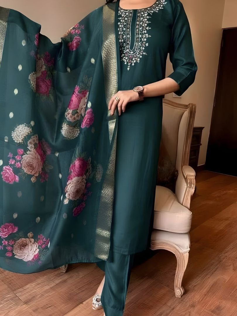 Elegant Emerald Green Silk Salwar Kameez with Floral Organza Dupatta