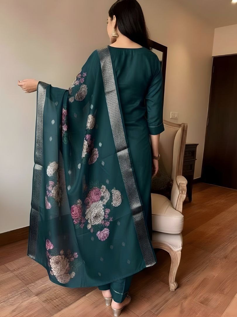 Elegant Emerald Green Silk Salwar Kameez with Floral Organza Dupatta