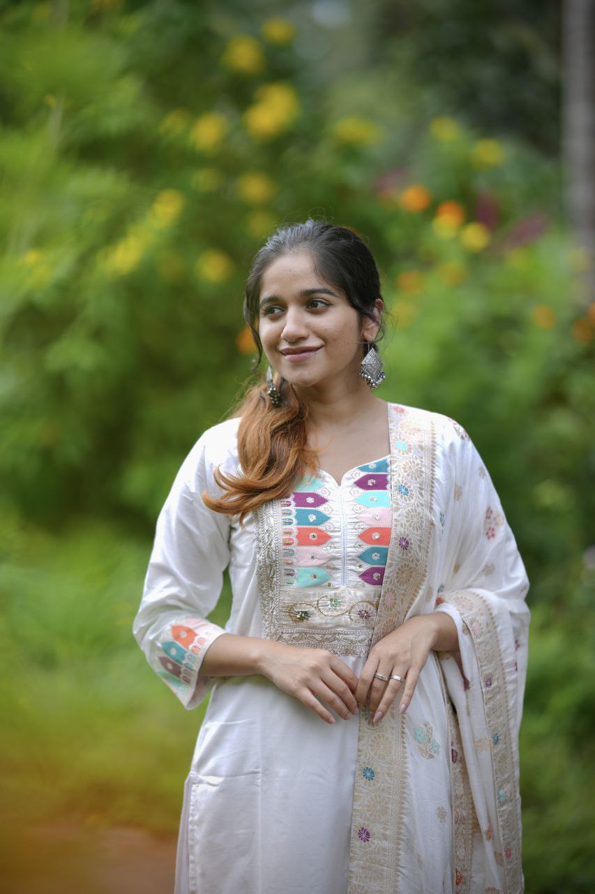 Blush Pink Embroidered Kurta Set with Elegant Woven Dupatta