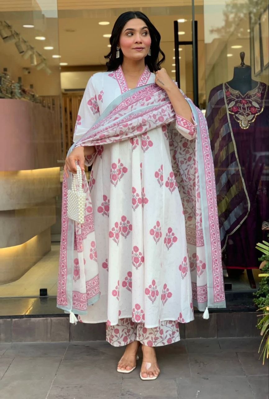Lavender Bloom Printed Kurta Set with Elegant Dupatta