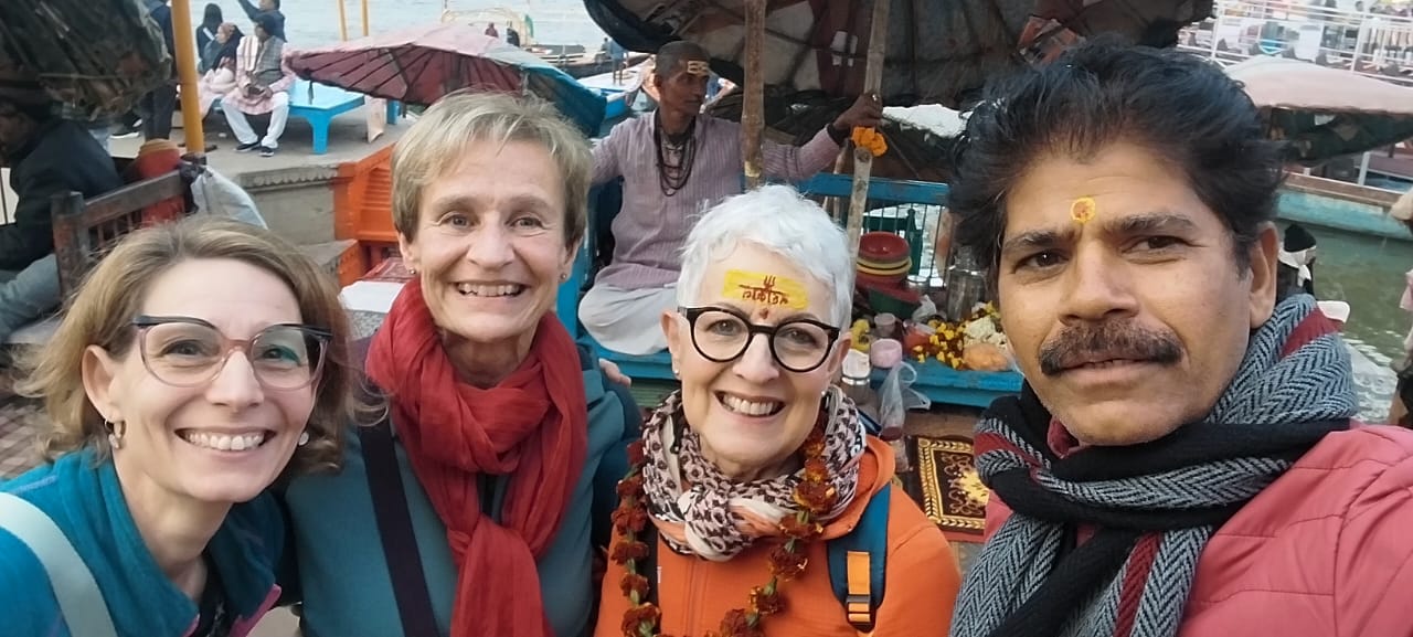 tourist guide in Varanasi photo 2