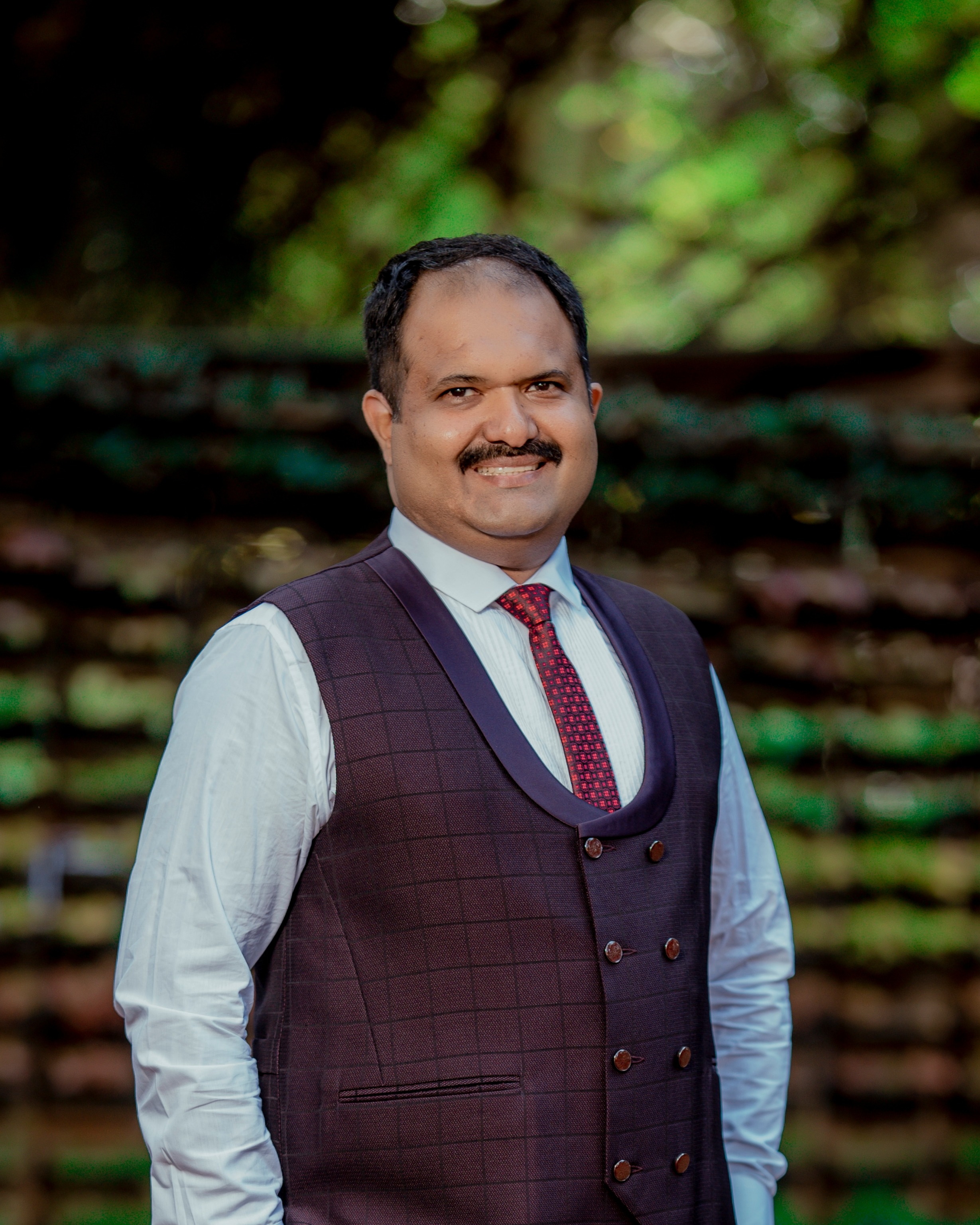 Adv.Vikram Sawant Inamdar photo 3