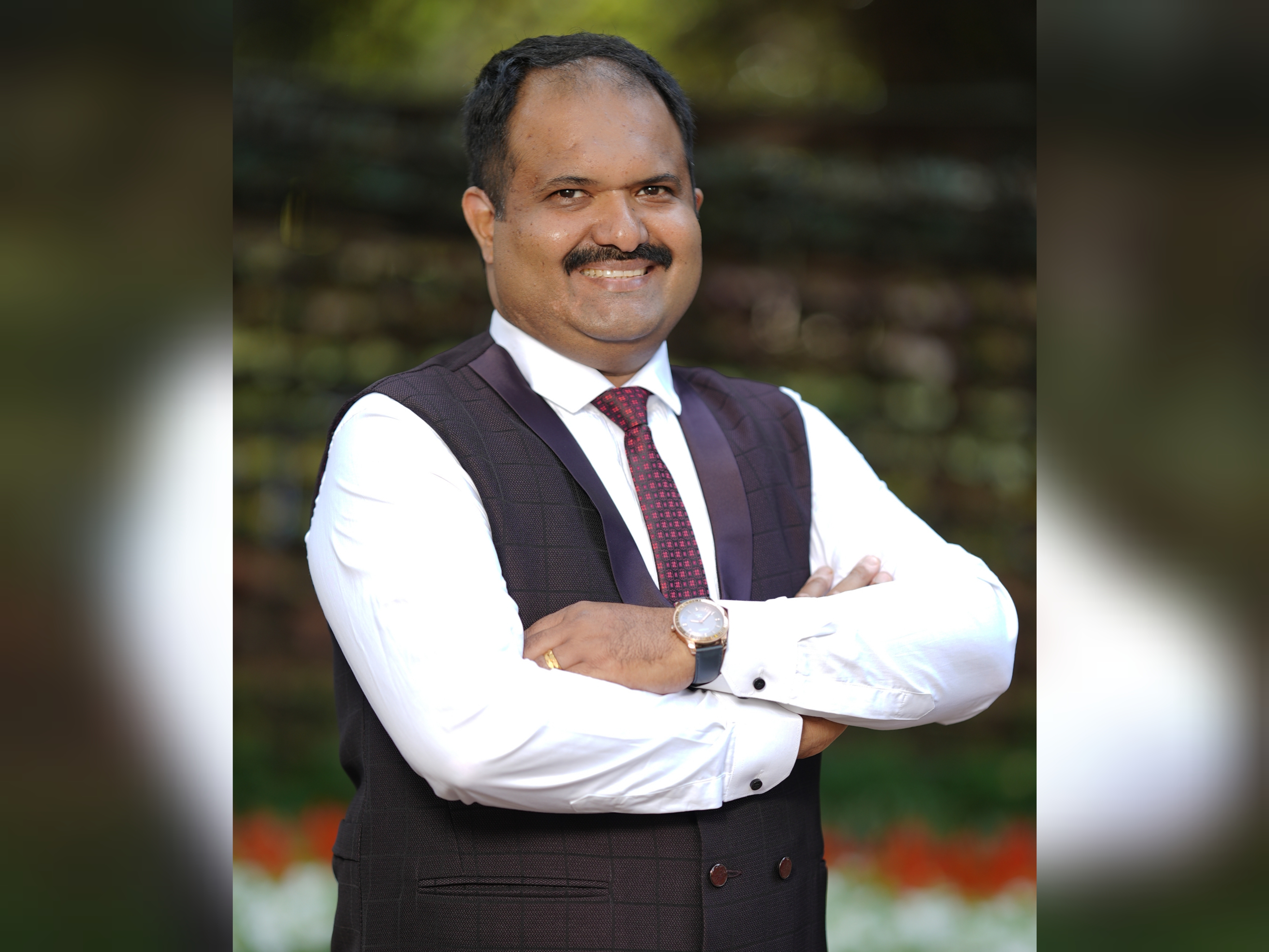 Adv Vikram Sawant Inamdar