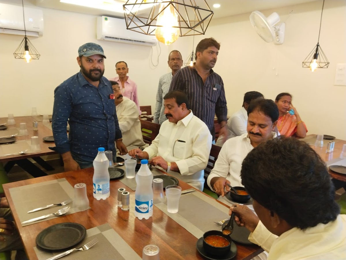 Sri Padmaja Sankara vilas rooms & pure veg