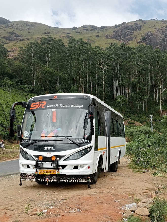 SR Car Travels - (Minibus & Cabs)