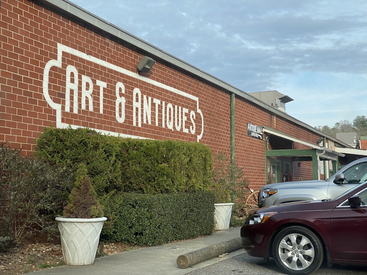 441 Antique Mall in the Old Clarkesville Mill