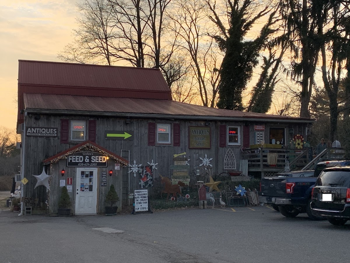 Hidden Treasures Antique Mall