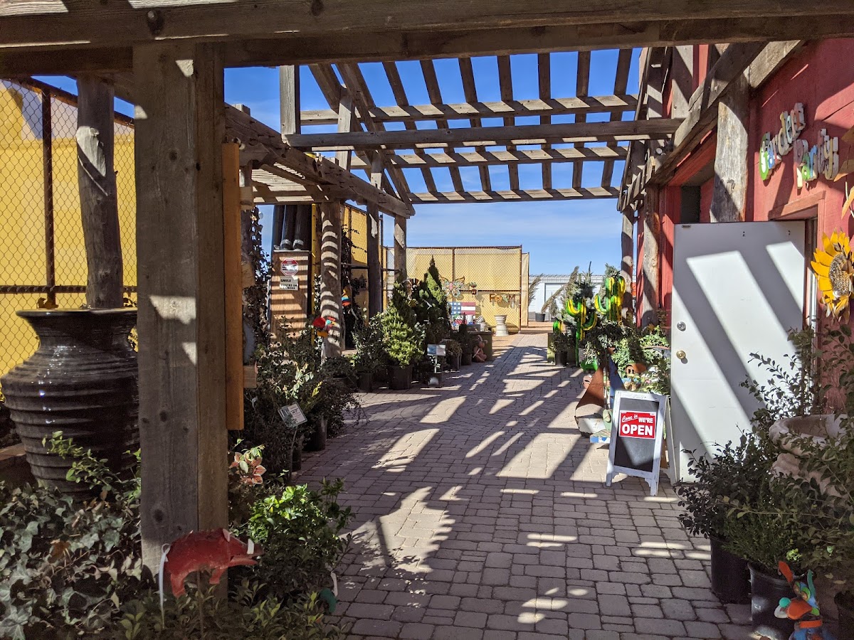 Earthworks Garden Center & Supply