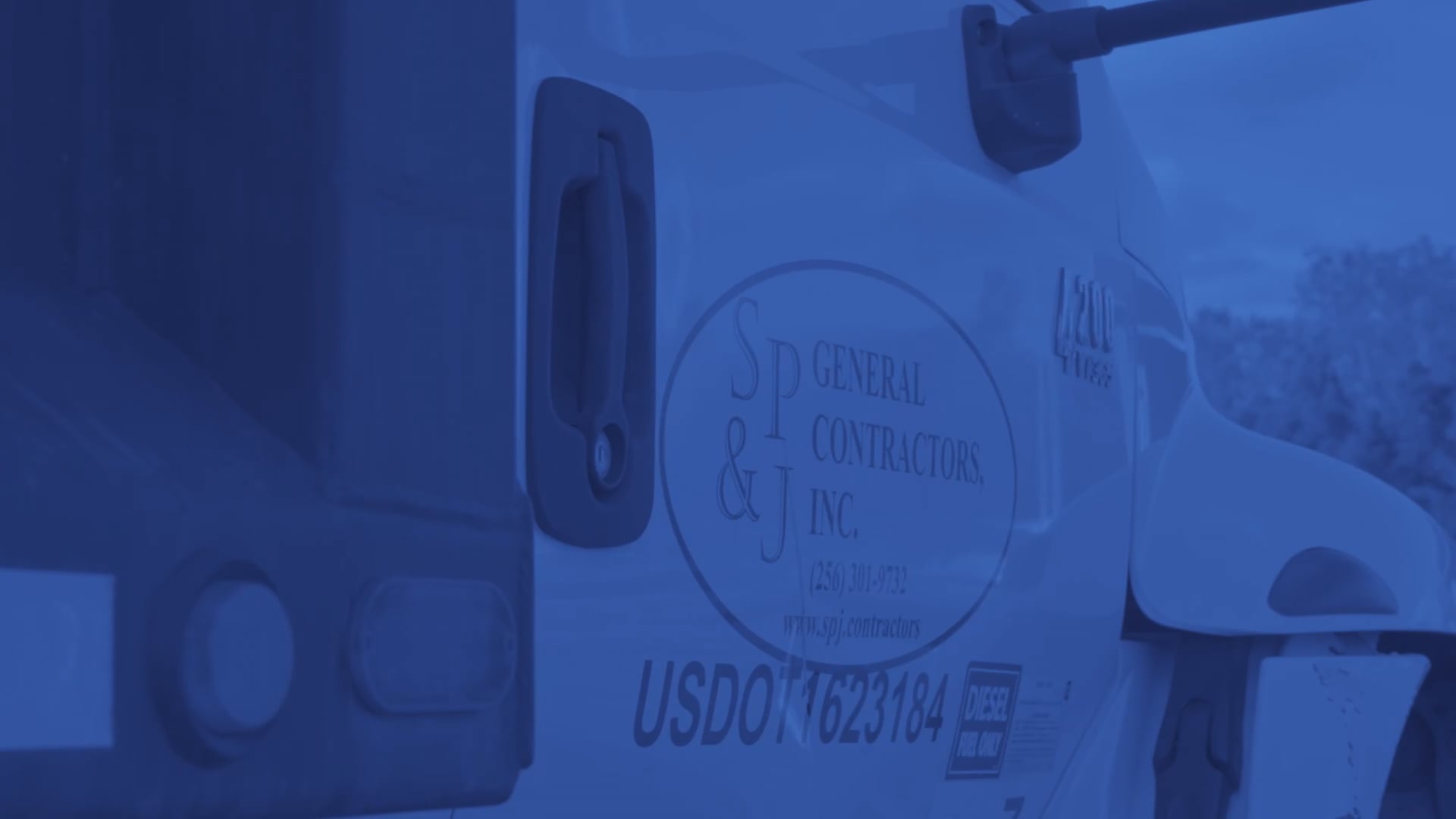 SP&J General Contractors logo