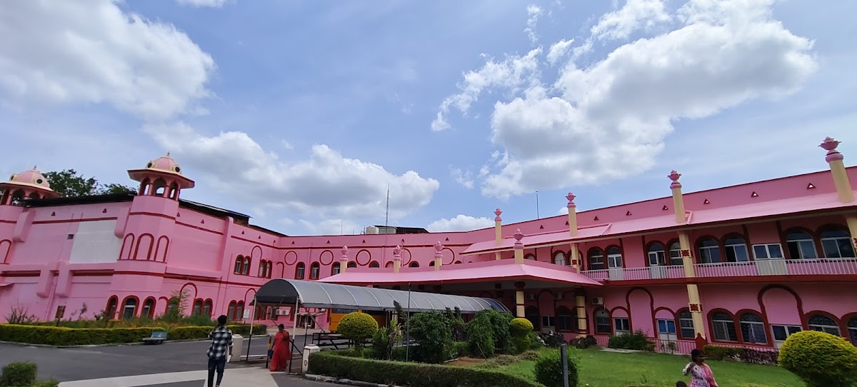 Sri Naga Sai Blessing Lodge