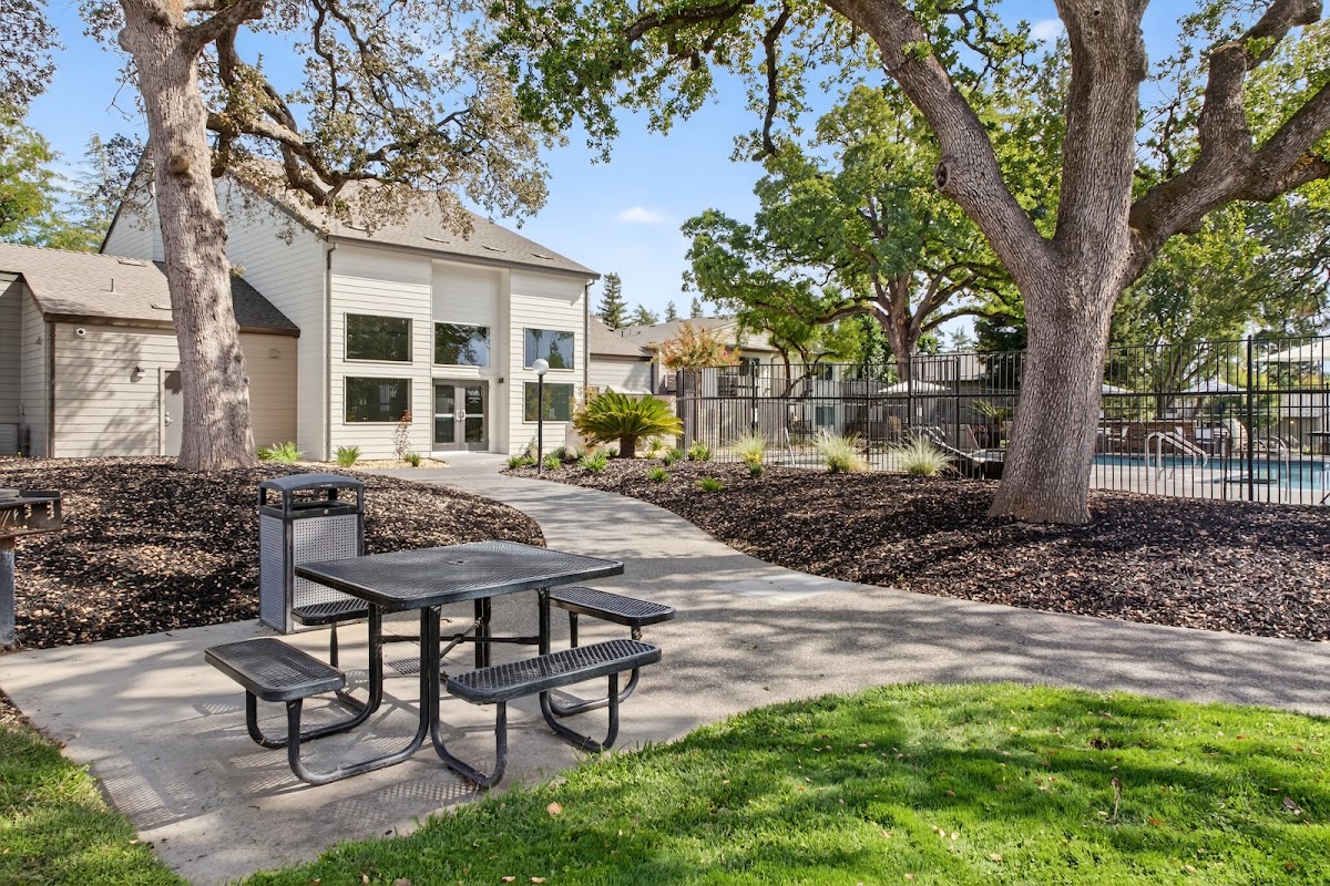 Spring Meadows Apartments