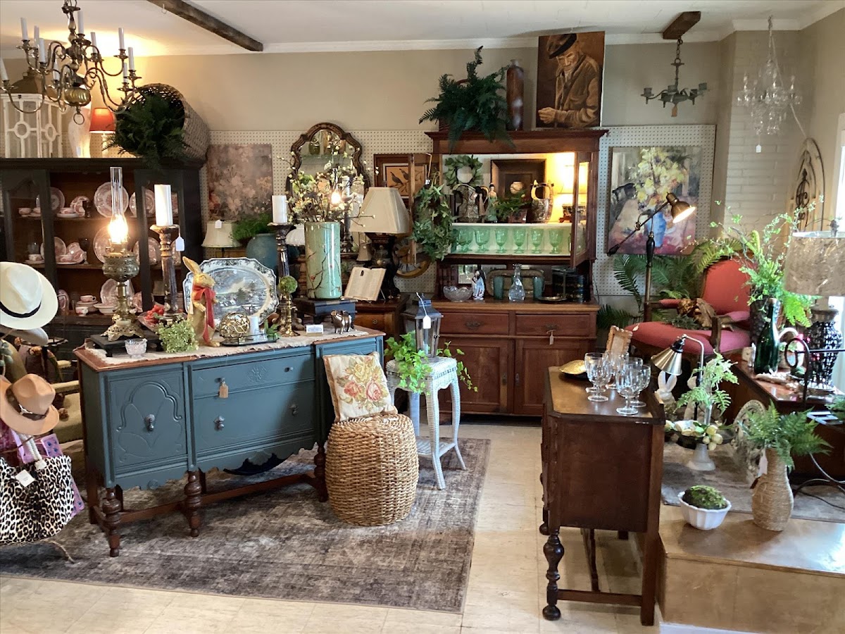 Carolyn's Antiques & Vintage On First