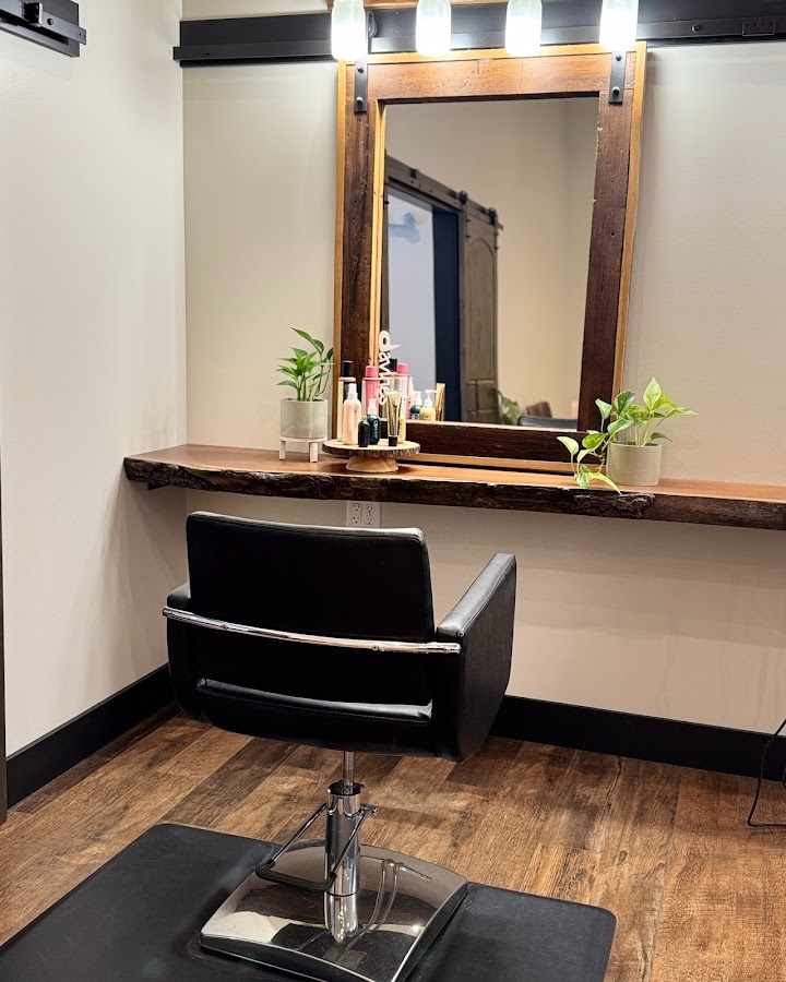 Lulu Tru Boutique and Beauty Collective