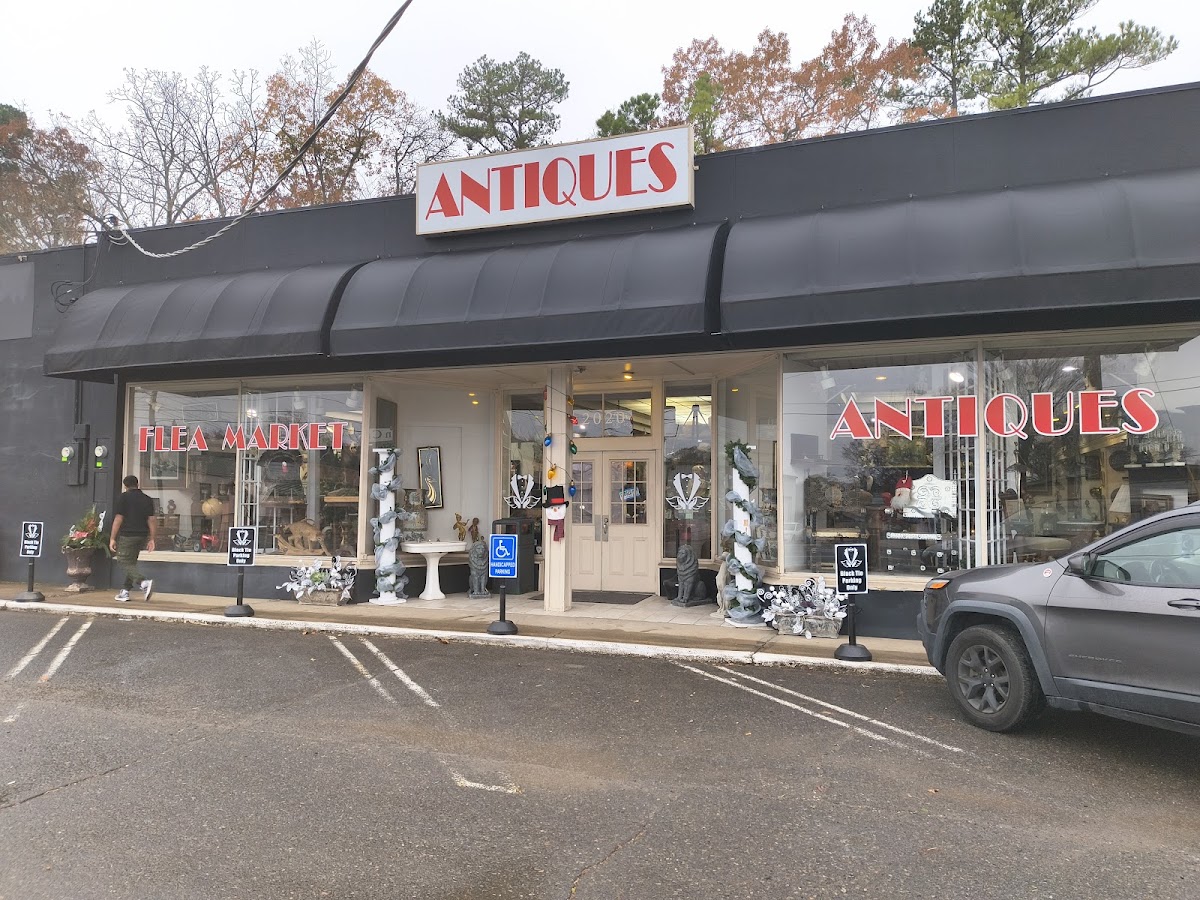 Black Tie Antique Mall