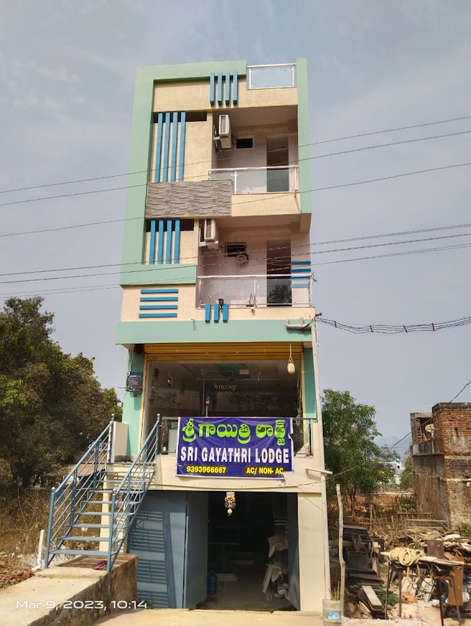 Sri Gayathri Lodge