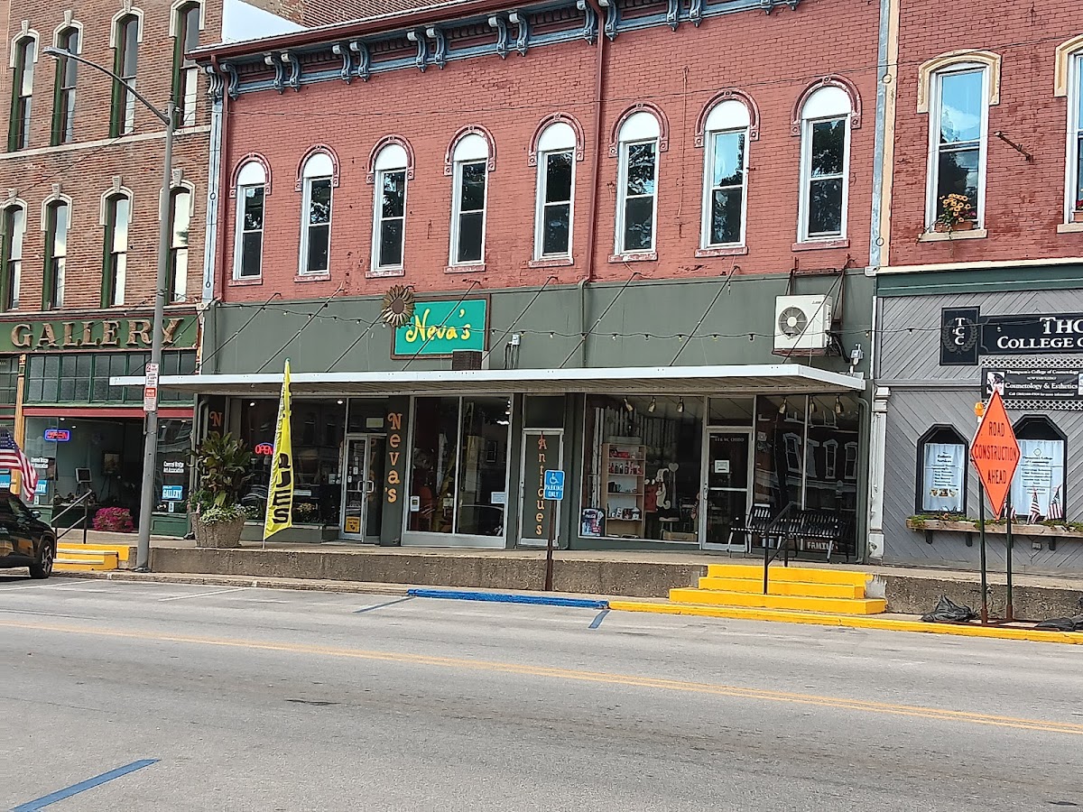 Neva's Antiques & Collectibles