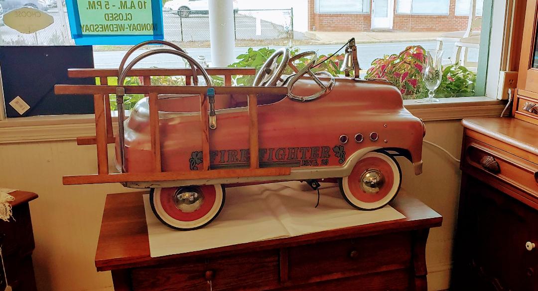 Remembrances Antiques And Vintage Treasures