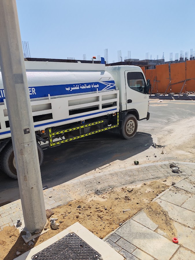 Water tanker supply in Abu Dhabi.imdadat naqla almyah
