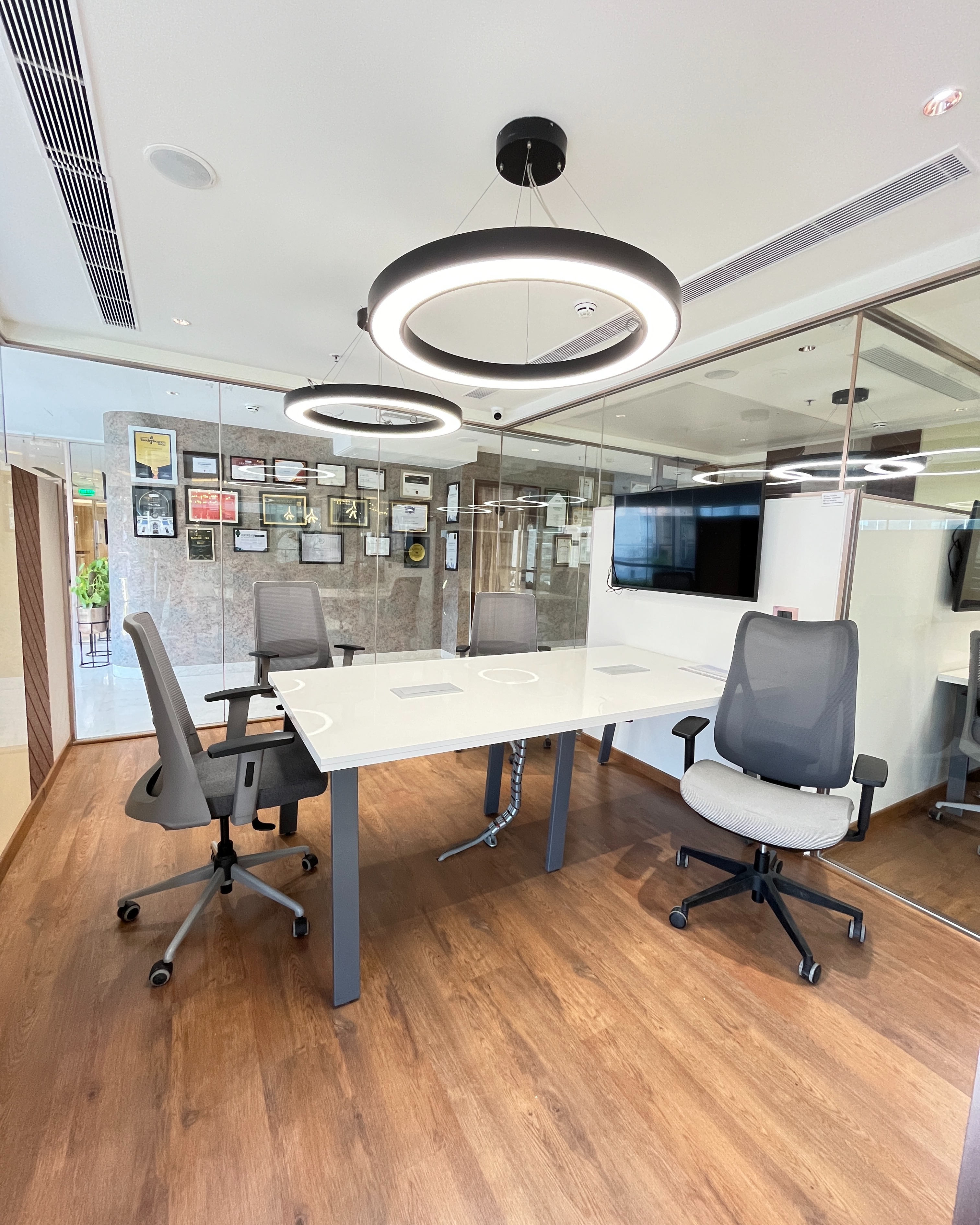 Mega Realty Max photo 1