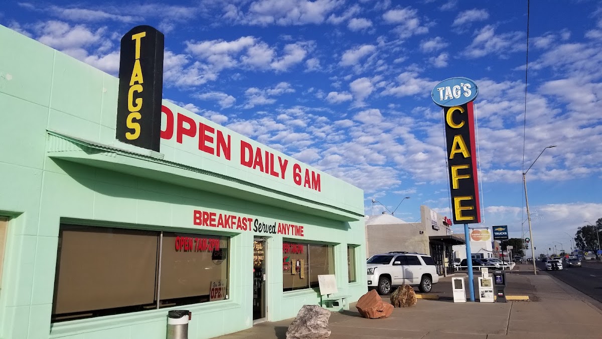 Tag's Cafe