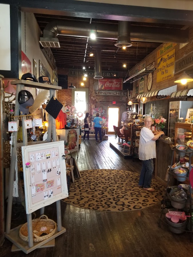 Hanford Antique Emporium