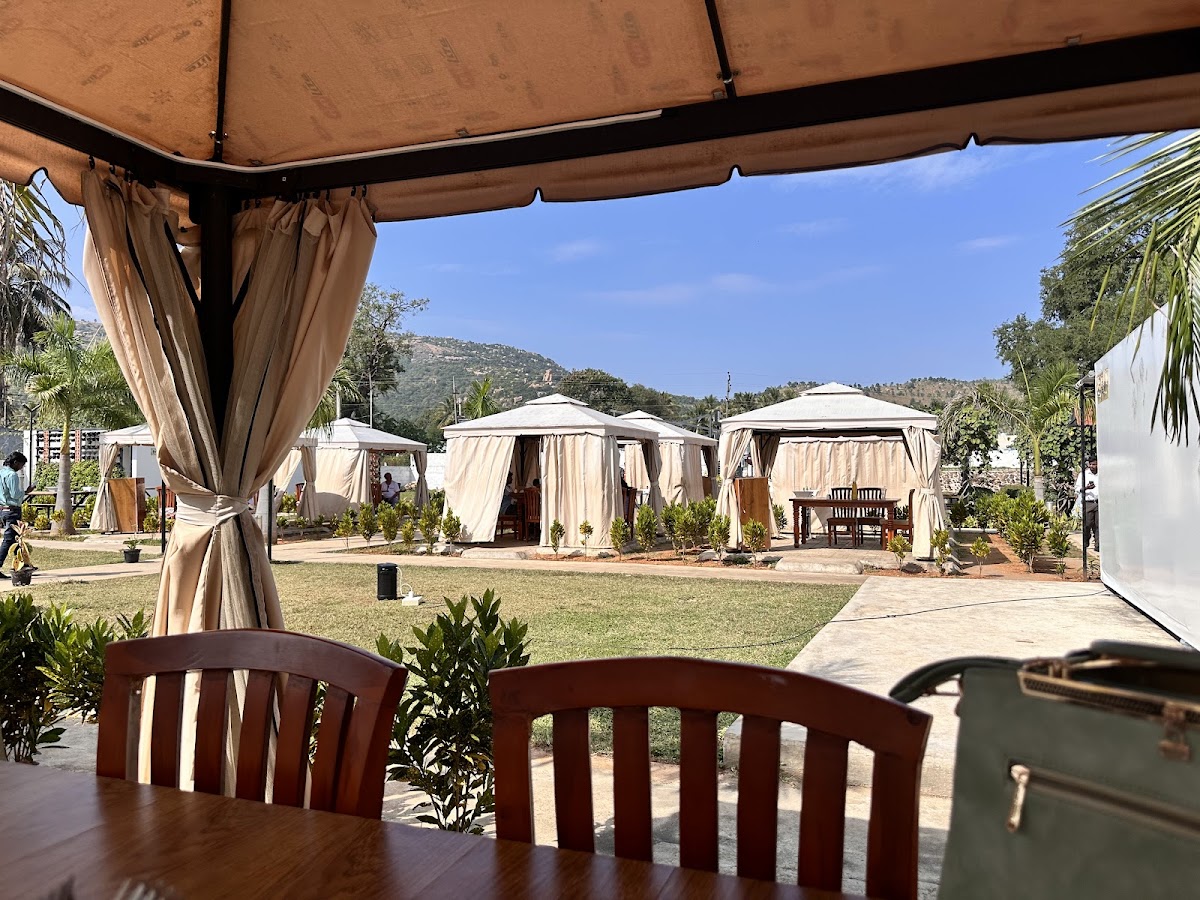 Retreat Resto