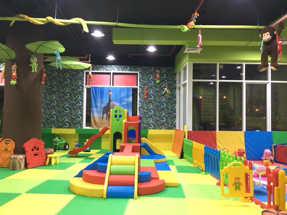 Little Fingers play area and kids care