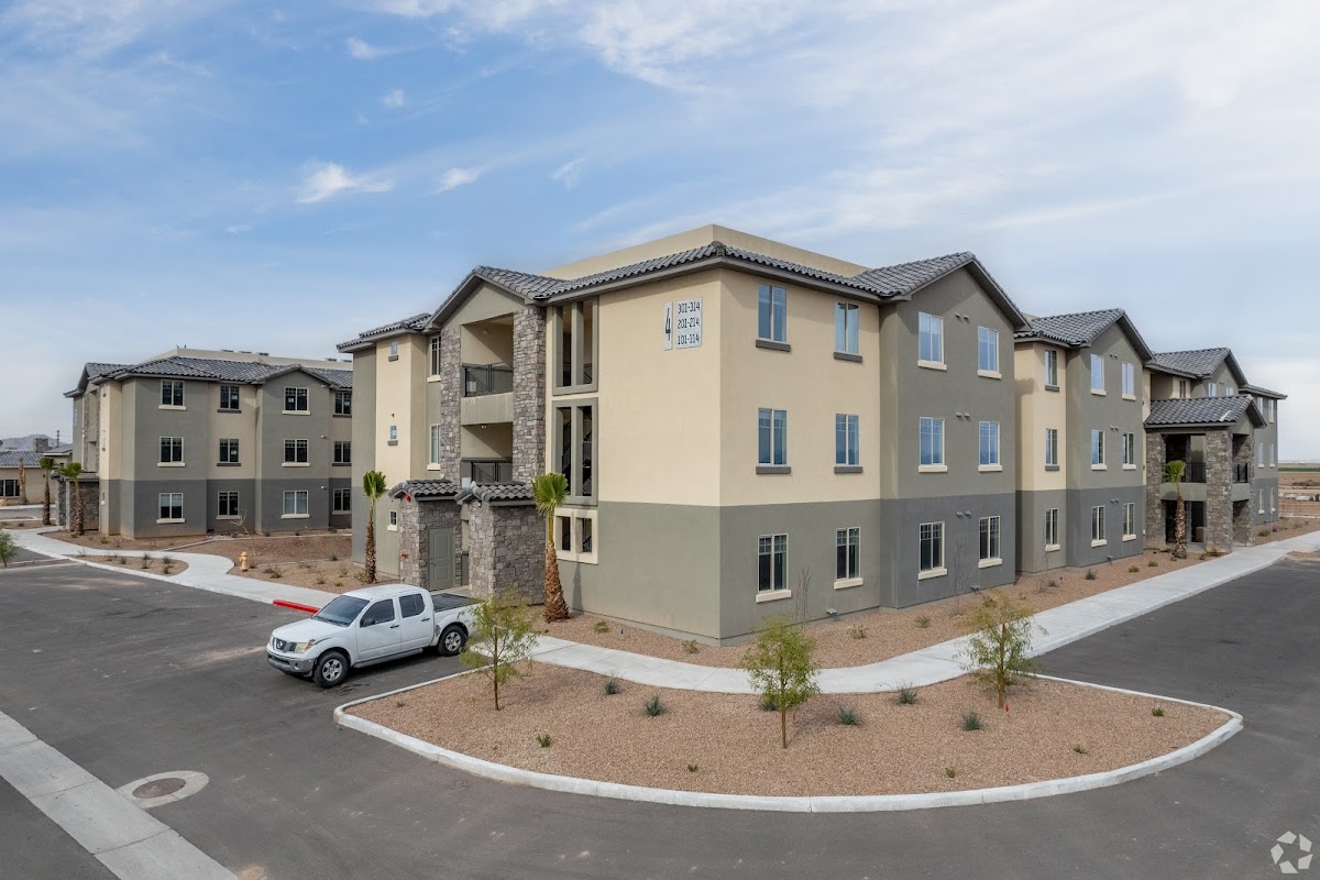 Casa Blanca Apartments