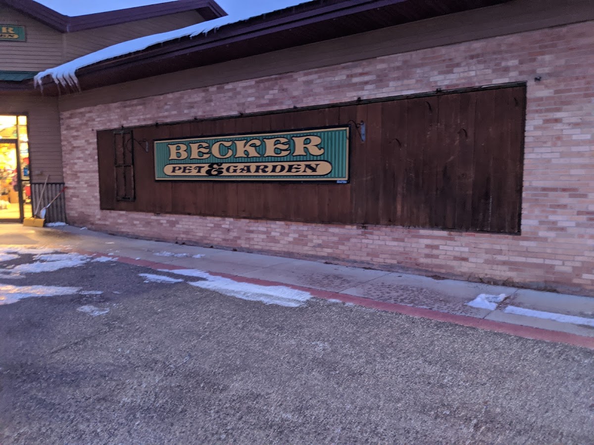 Becker Pet & Garden