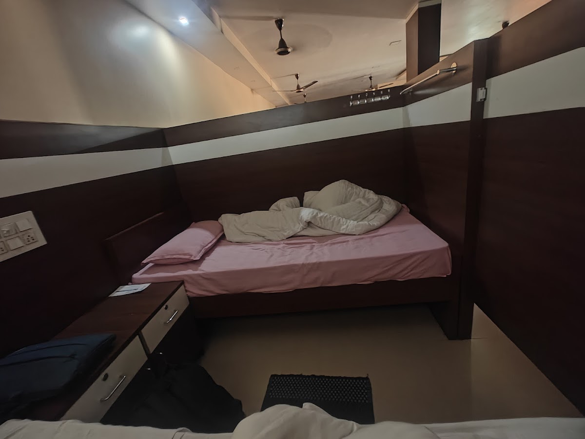 Sri Sai Krishna Ac Dormitory