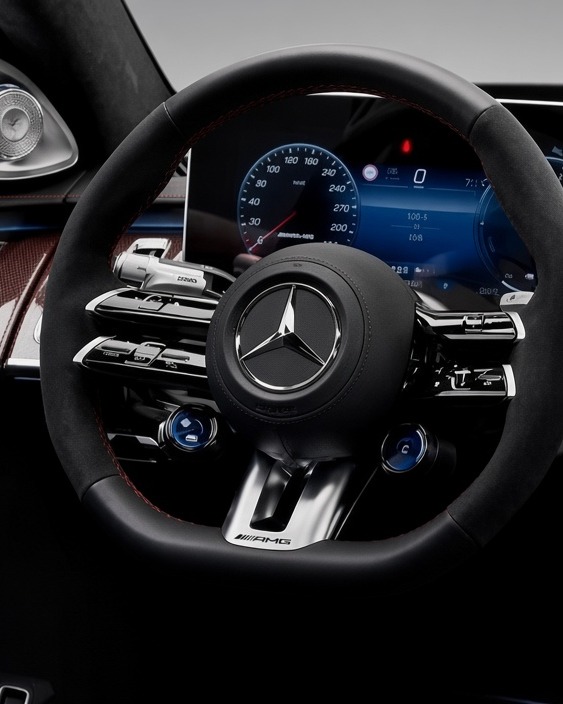 Wall Street Luxury Car Rental Dubai photo 3
