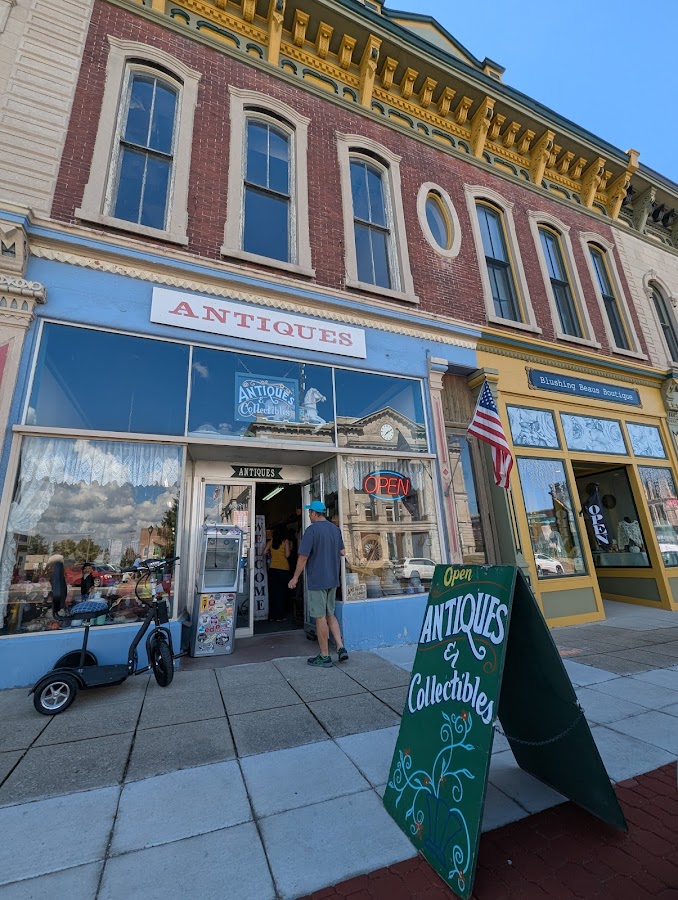 Antiques & collectibles