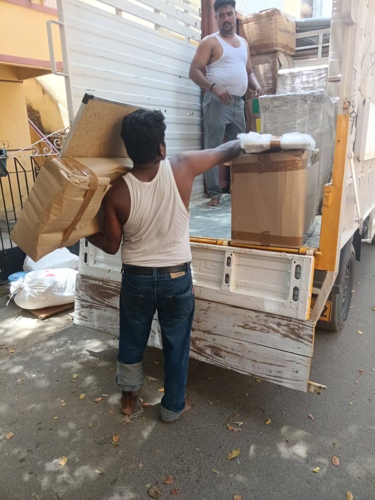 Sona Paclers And Movers photo 12