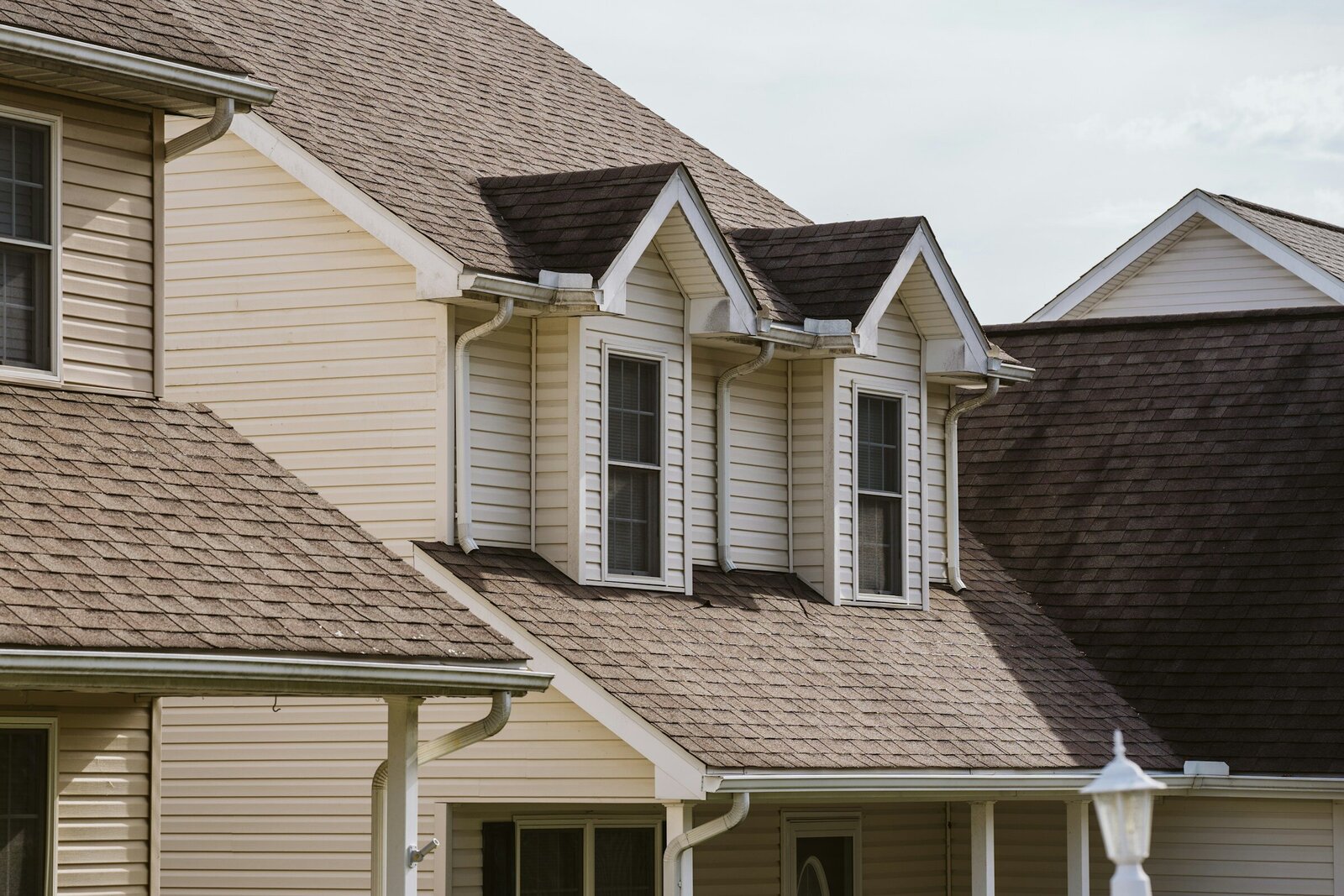 RoofLife logo