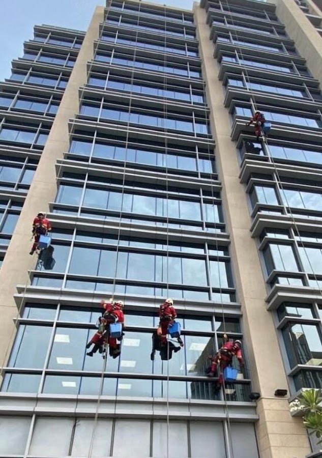 Total Ozone Green Technical Services LLC (window cleaning and facade cleaning specialists)