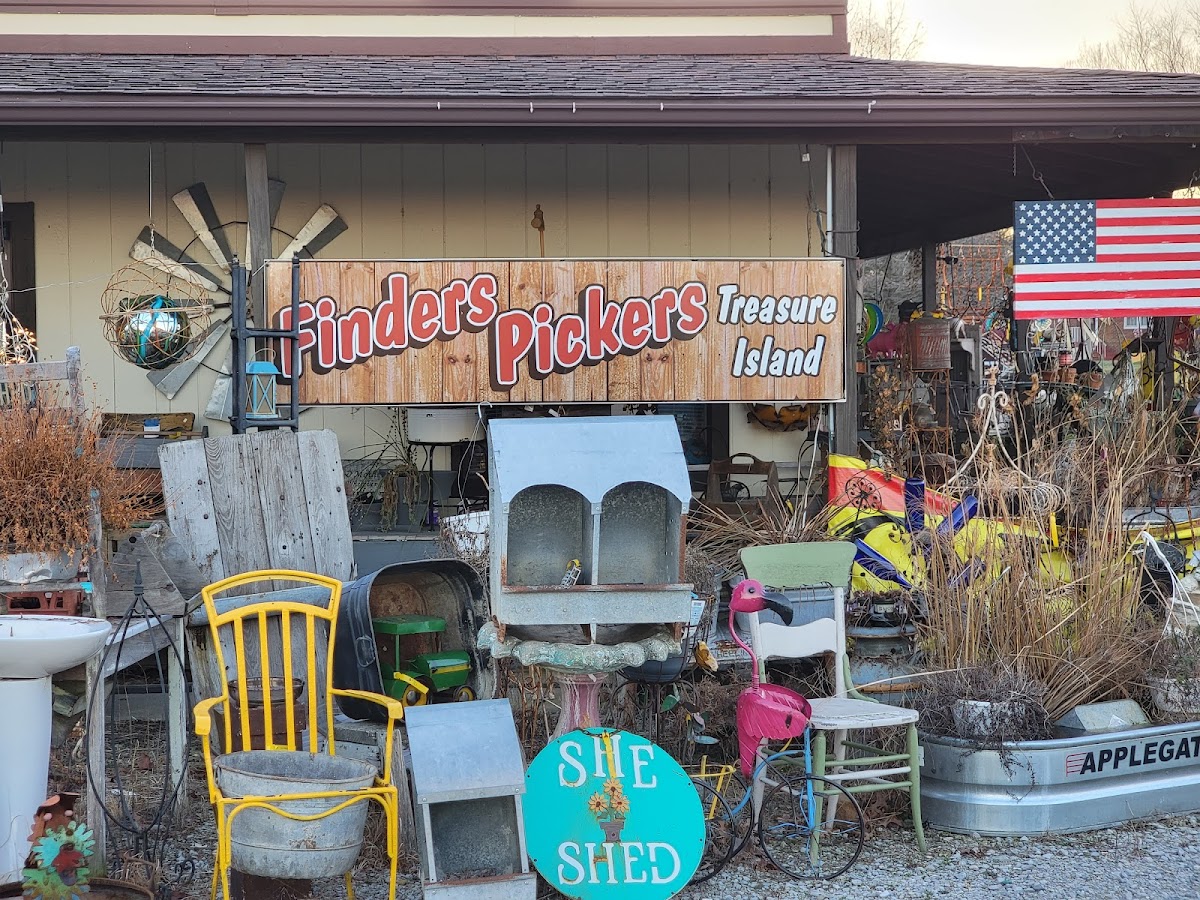 Finders Pickers Treasure Island