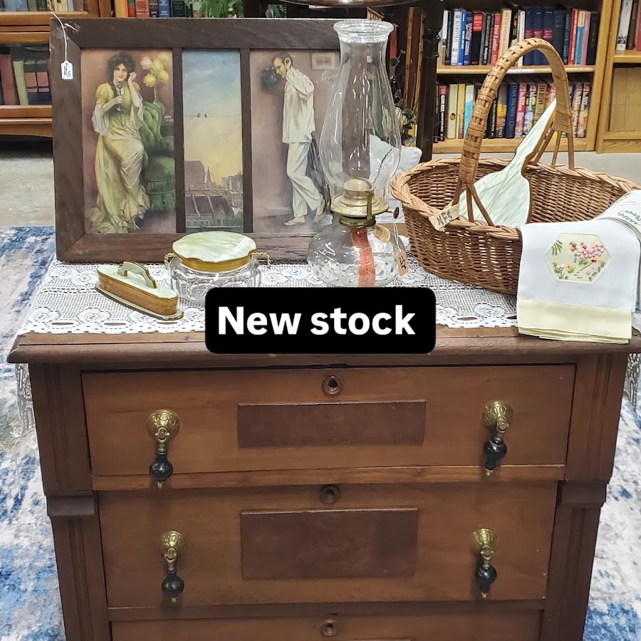 Antiques at Marias Estate sales & Auctions