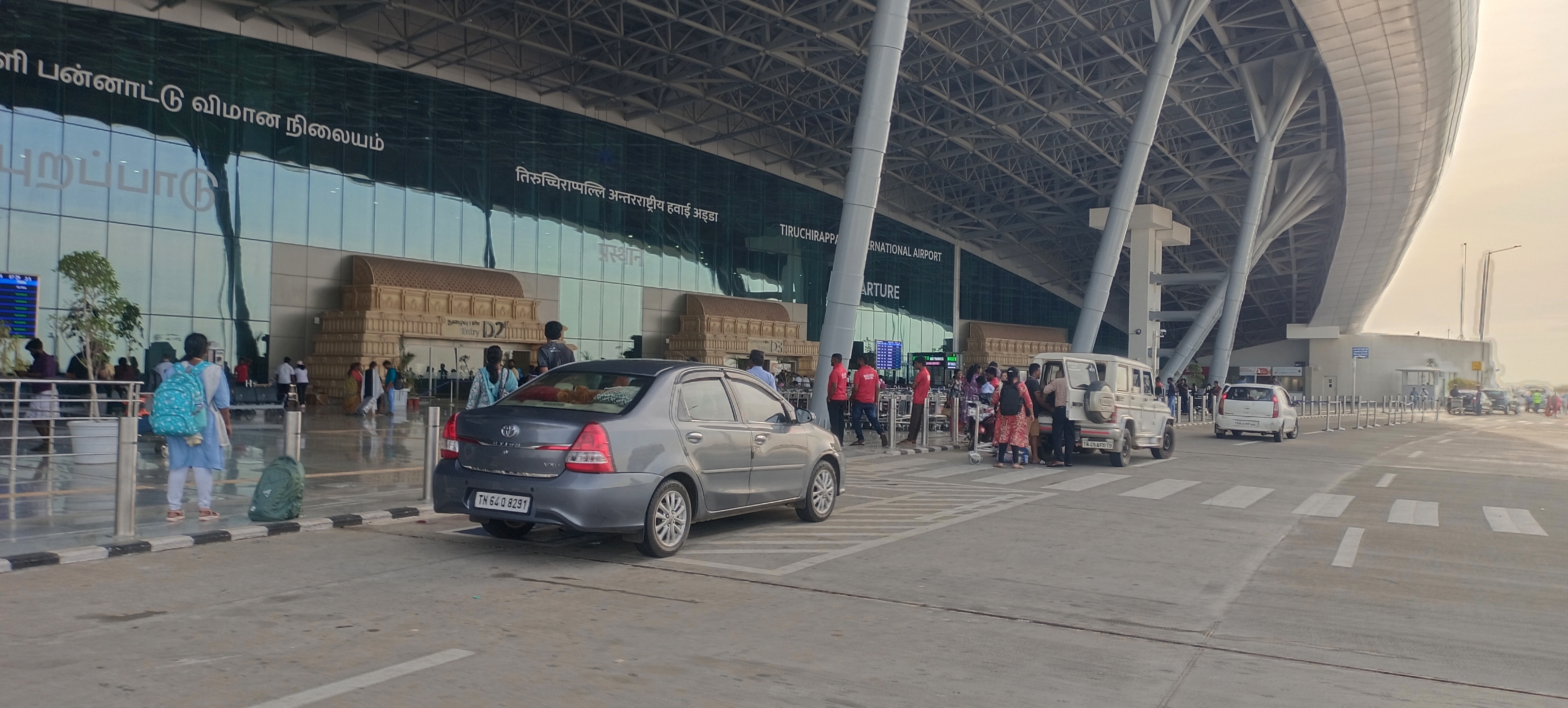 OM MURUGA TRAVELS & AGENCY photo 12