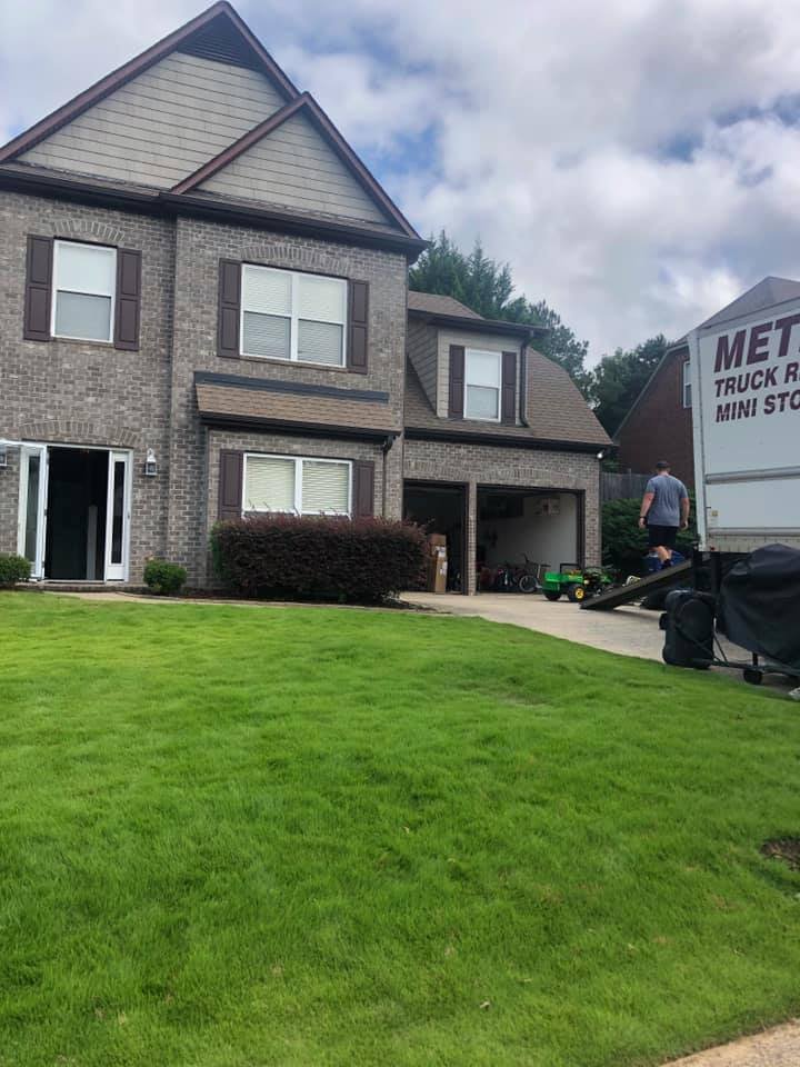 Peterson Moving Co. logo