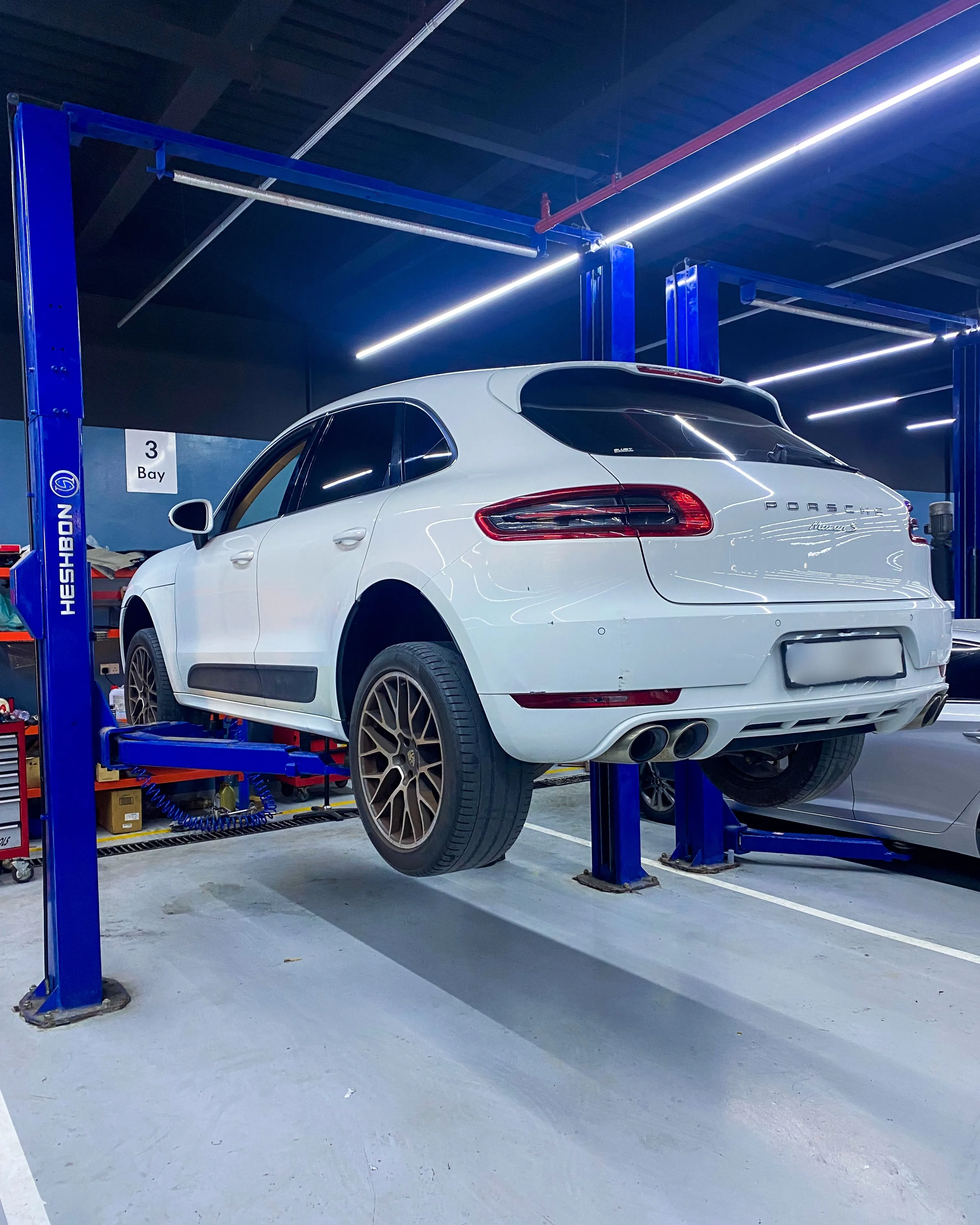 Red Fox Auto Care - Mussafah photo 4