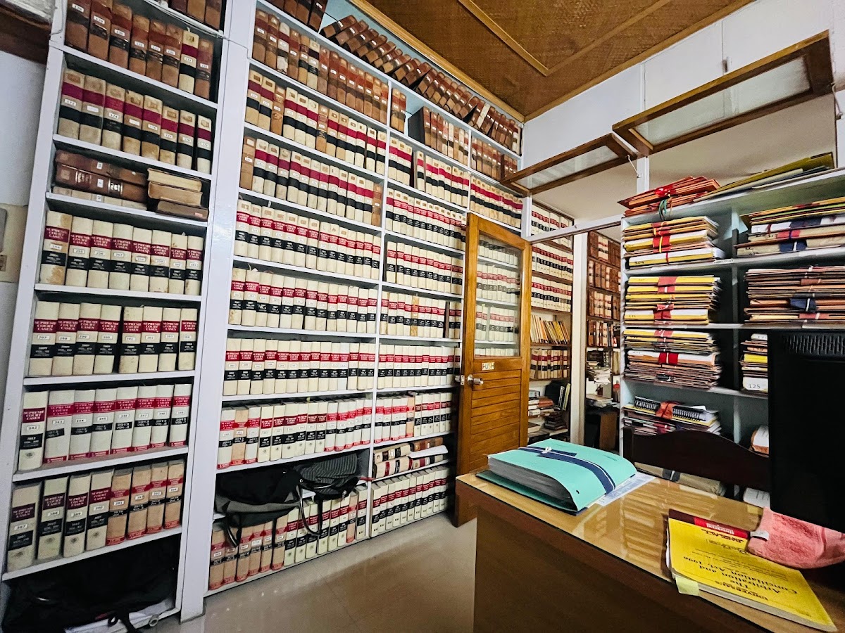 Advocate Daniyal Khan-Civil & Criminal Lawyer / Tax & Divorce Lawyer Guwahati Advocate