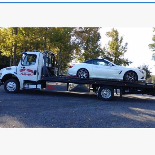 Smith's Towing LLC logo