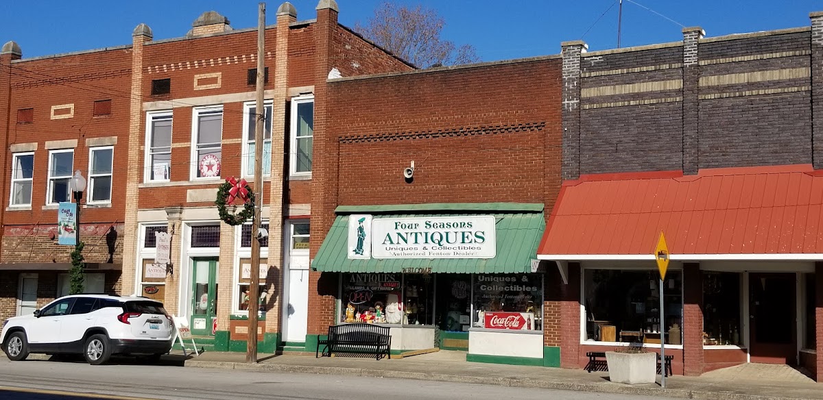 Paul's Antiques & Collectibles