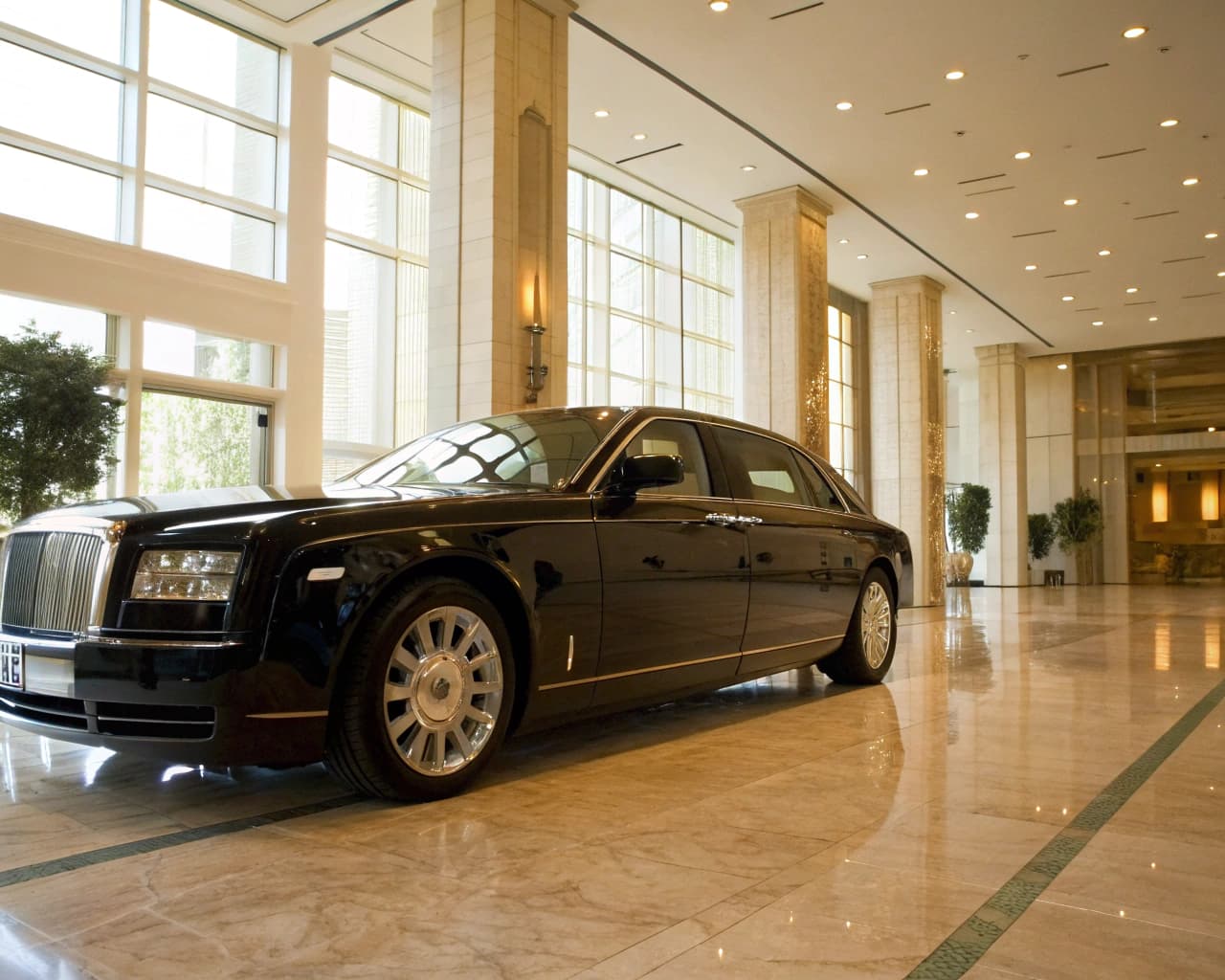 Luxury & Performance Vehicle Dealers